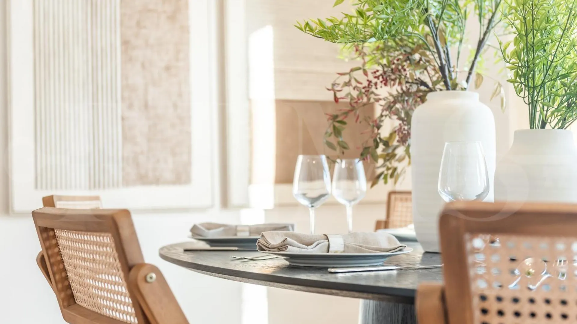 Elegant Coastal Charm With Unique Views By Rems Apartment Malaga